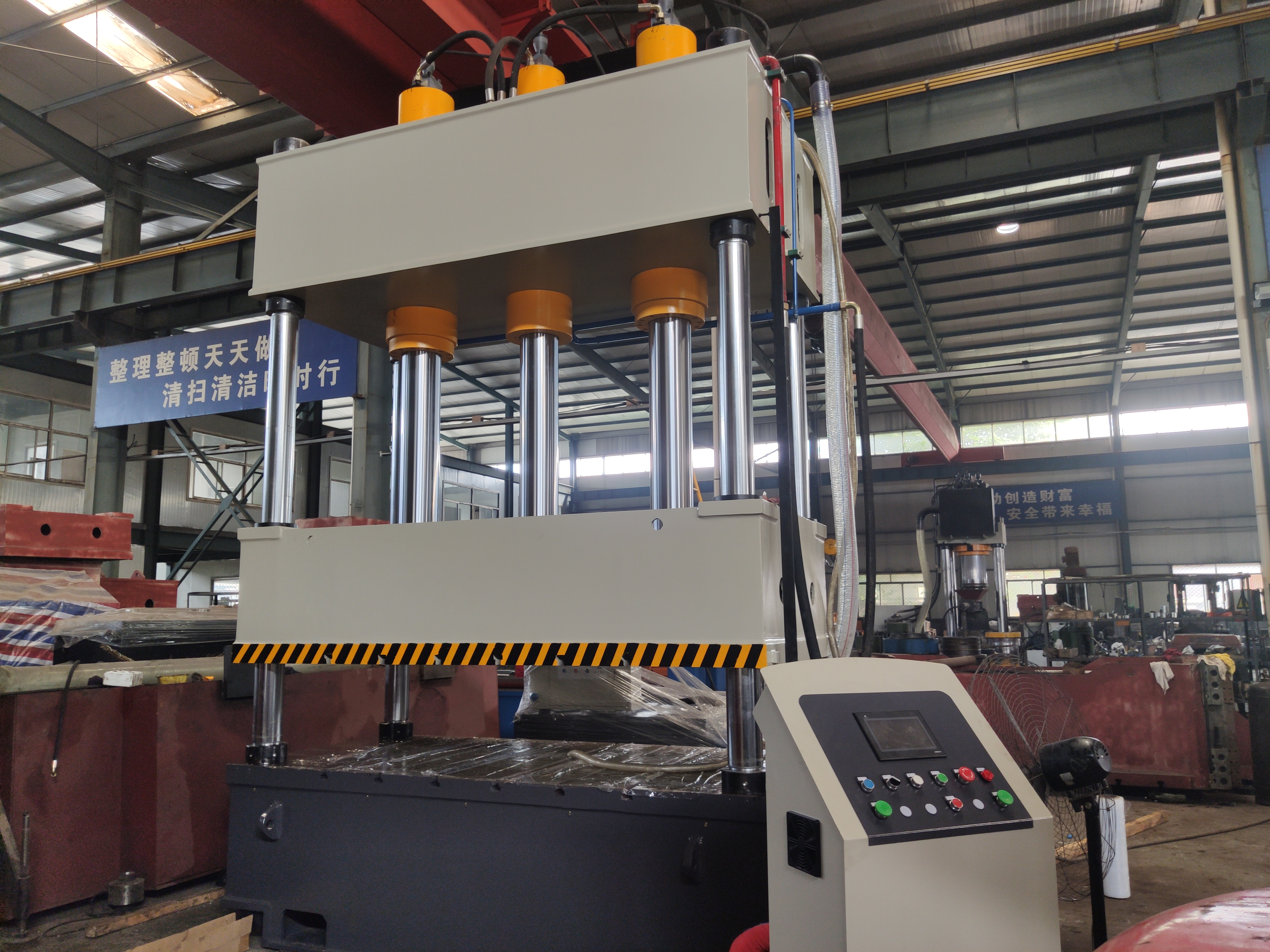 <a href=http://www.sqhf.com.cn/news_article?news_id=156>天津液壓設(shè)備</a>